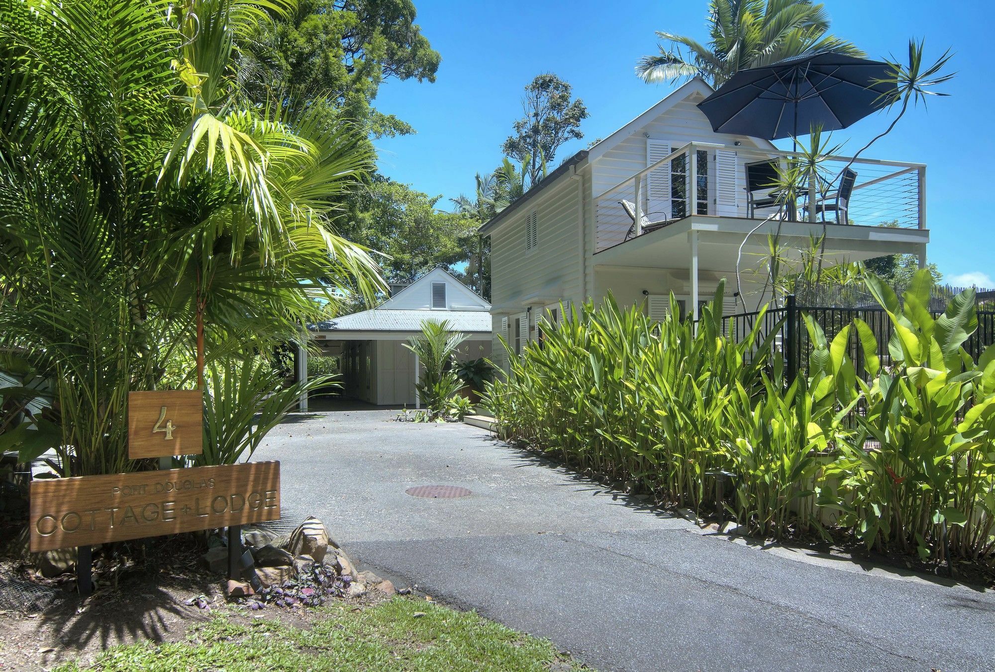 Port Douglas Cottage & Lodge Buitenkant foto